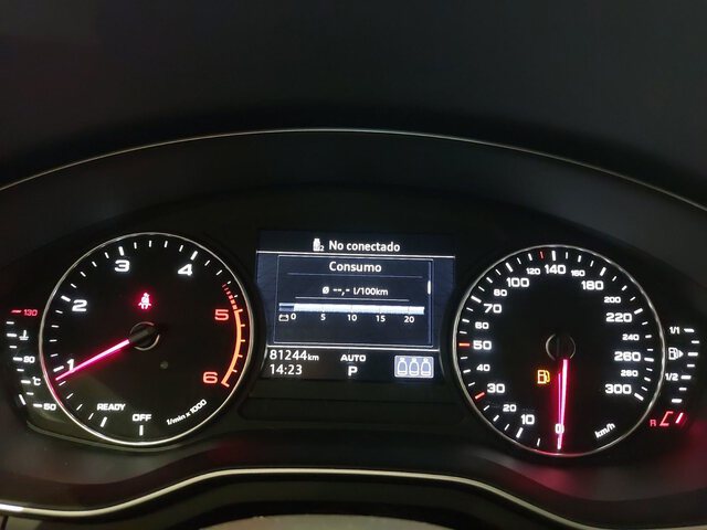 Inside A4 Diesel  Gris