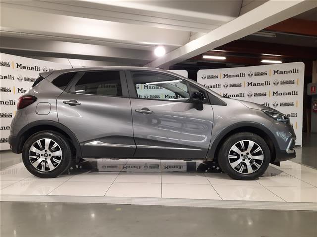 RENAULT Captur 00013020_VO38013022