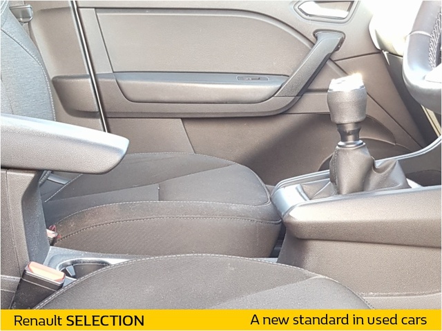 Exterior Captur  White