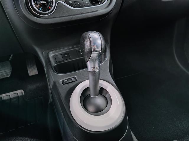 RENAULT Twingo Electric 00012972_VO38013022