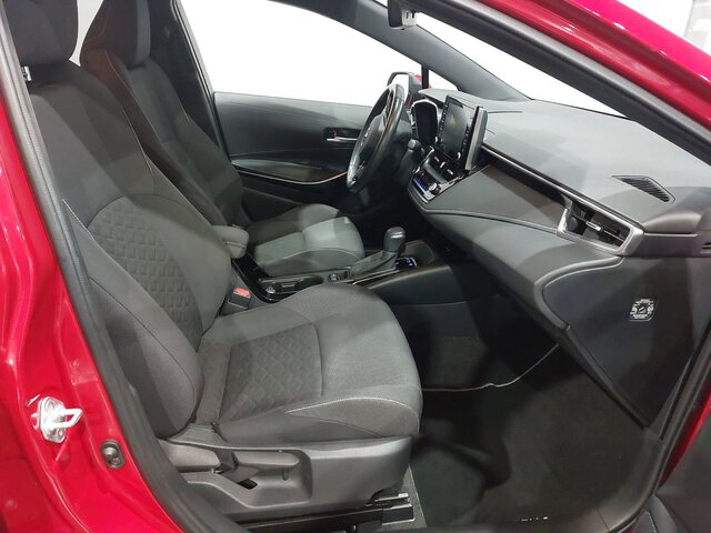 Inside Corolla Híbrido  Rojo Emoción