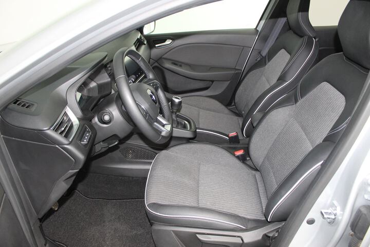 Inside Clio  Gris