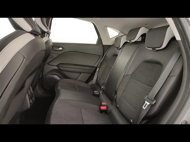 RENAULT Captur 00948033_VO38023732