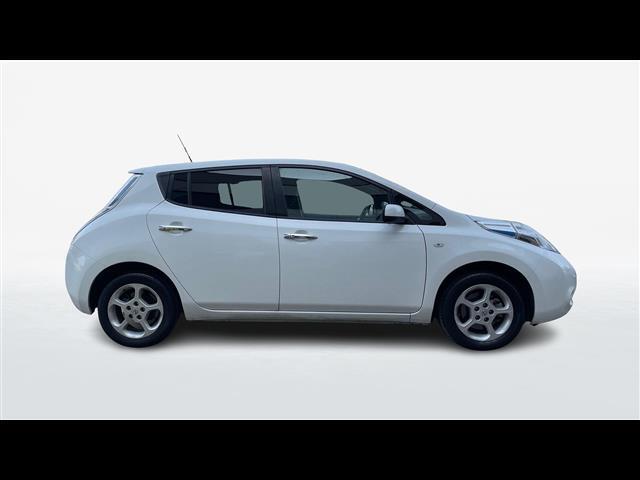 NISSAN Leaf 00428152_VO38023217