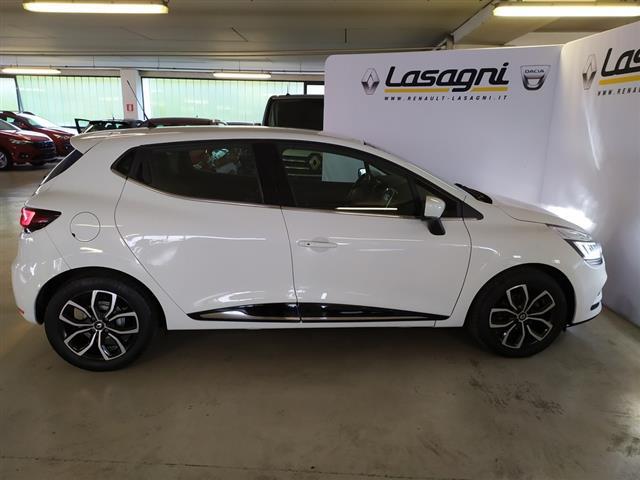 RENAULT Clio 00007938_VO38013330