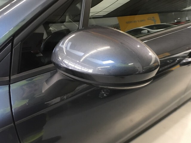 Inside Clio  Gris Titanium