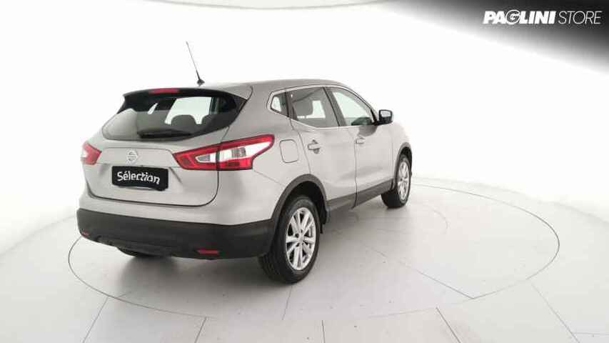 NISSAN Qashqai 00683233_VO38023454