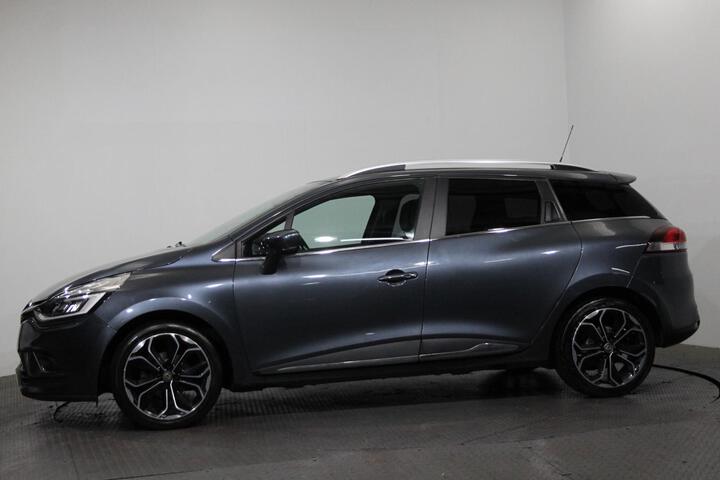 Inside Clio Sport Tourer  Gris Titanium