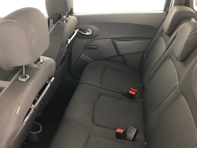 Inside Lodgy Diesel  Negro