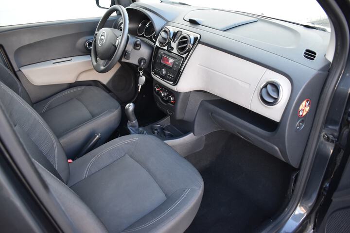 Inside Lodgy  GRIS