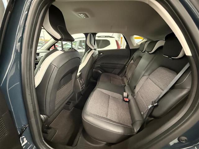 RENAULT Captur 00016060_VO38023184