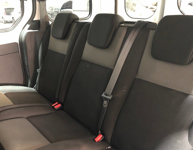 Inside Kangoo Combi Diesel  Blanco Mineral