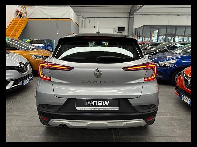 RENAULT Captur 00011736_VO38023184