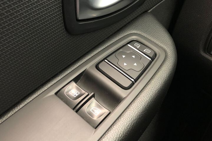 Inside Clio  Blanco