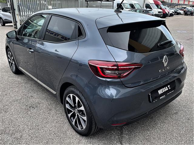 RENAULT Clio 00187799_VO38023507