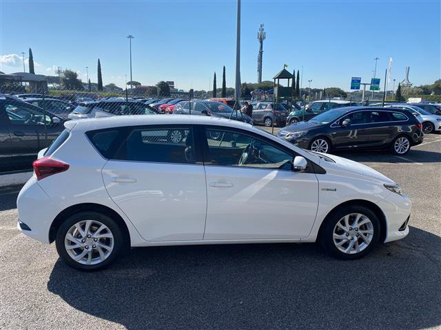 TOYOTA Auris 02639893_VO38043366