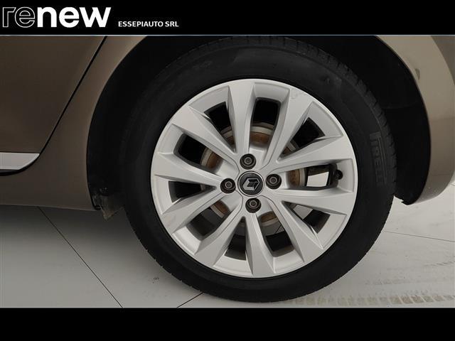 RENAULT Clio V 2019 00077354_VO38013127