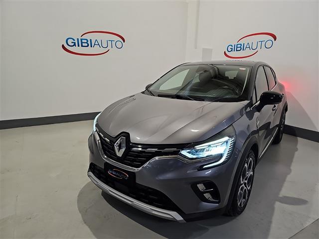 RENAULT Captur 02416030_VO38013170