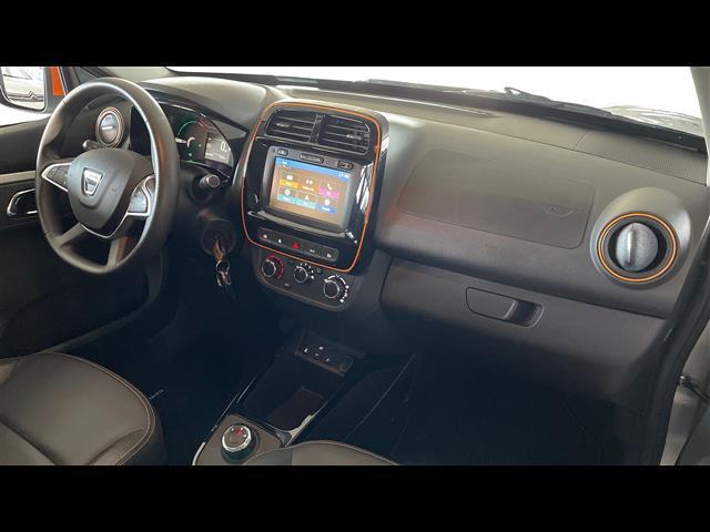 DACIA Spring 00428000_VO38023217