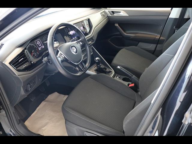 VOLKSWAGEN Polo VI 2017 00552423_VO38013066
