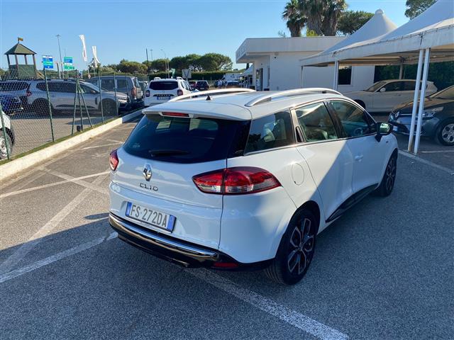 RENAULT Clio Sporter 02640112_VO38043366
