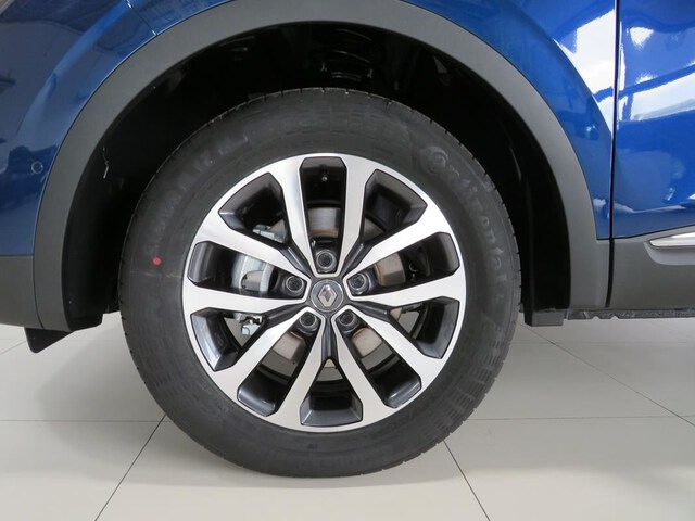 Outside Kadjar  Azul cosmos