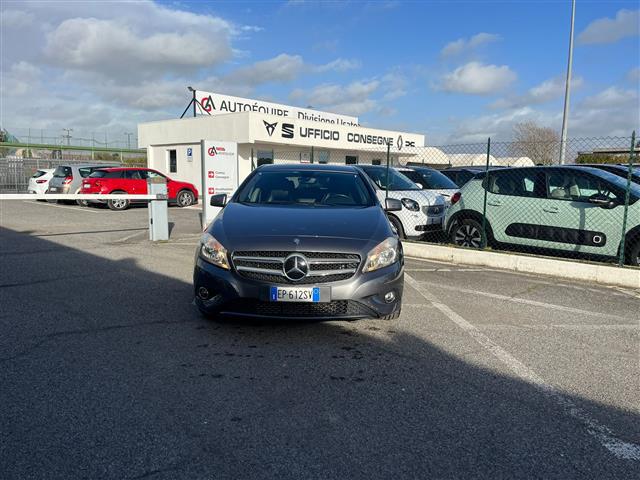 MERCEDES Classe A 02640875_VO38043366