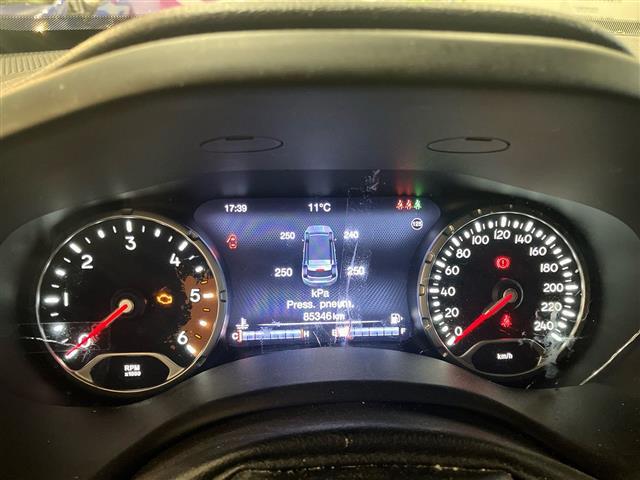 JEEP Renegade 00984575_VO38023207