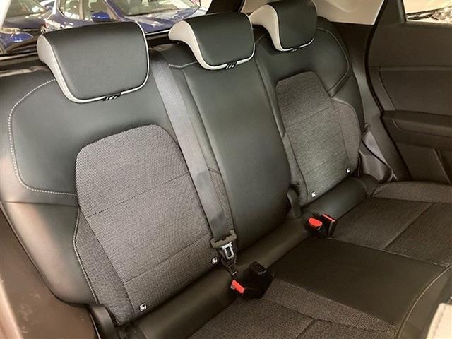 RENAULT Captur 00015751_VO38023184