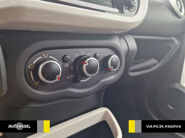 RENAULT Twingo 01096216_VO38013498