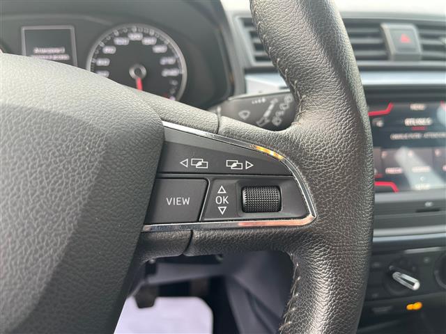 SEAT Arona 2017 02640508_VO38043366