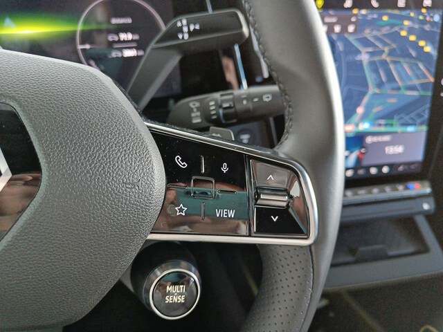 Inside  MEGANE E-TECH 100% ELÉCTRICO  carrocería gris piz