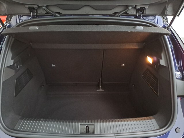 Inside  MEGANE E-TECH 100% ELÉCTRICO  carrocería azul noc