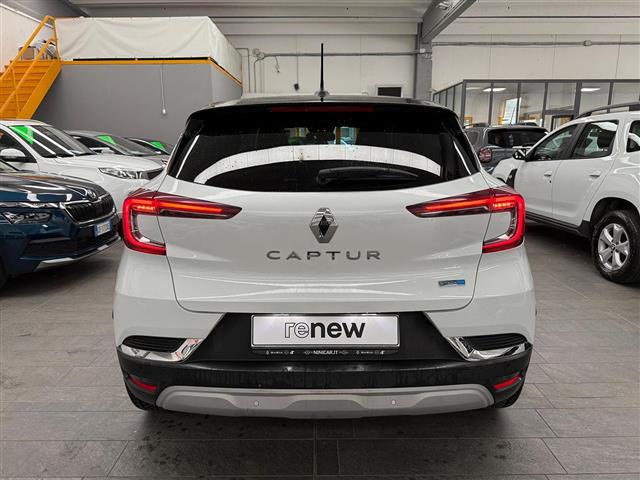 RENAULT Captur 00015560_VO38023184