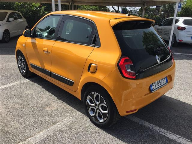 RENAULT Twingo 02640515_VO38043366