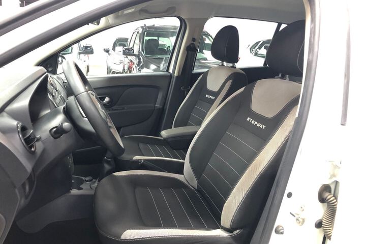 Inside Sandero Diesel  Blanco Glaciar