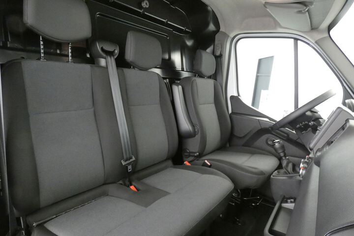 Inside Master Furgón Diesel  Blanco Glaciar