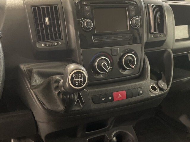 Inside Boxer Furgón Diesel  Blanco Banquise