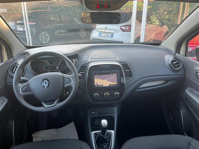 RENAULT Captur 02640727_VO38043366