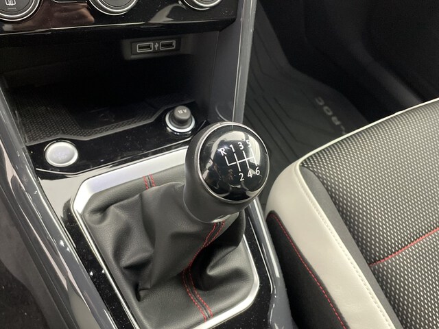 Inside T-Roc Diesel  Gris Indy metalizado