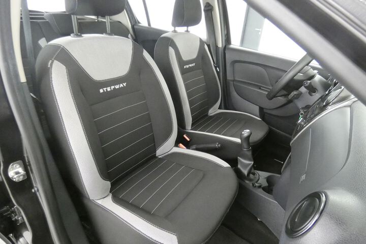 Inside Sandero  Negro Nacarado