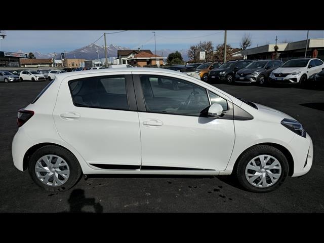 TOYOTA Yaris 00025657_VO38013404