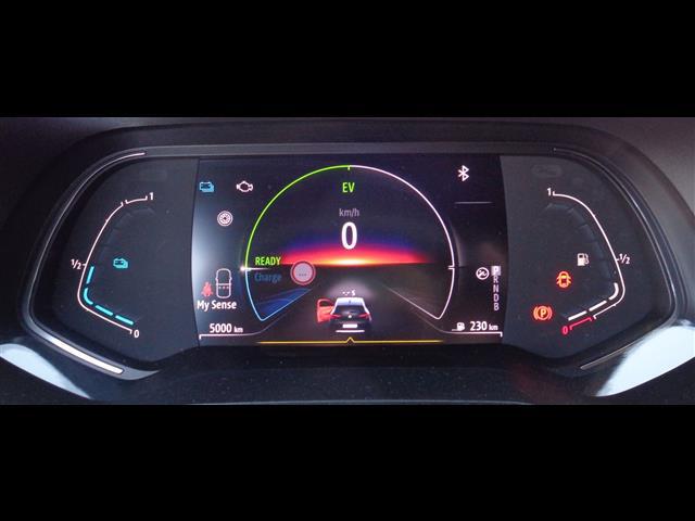 RENAULT Clio 00917988_VO38013498