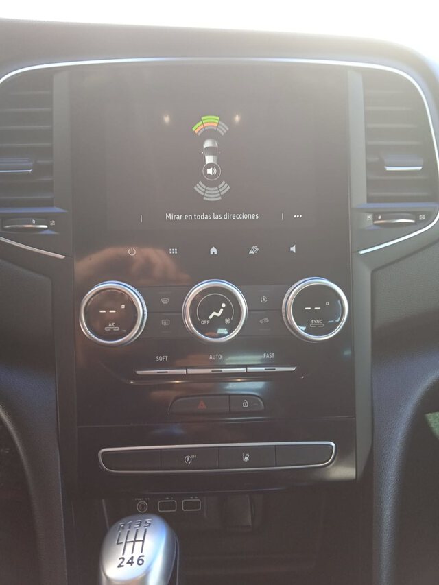Inside Mégane Sport Tourer Diesel  Gris Highland