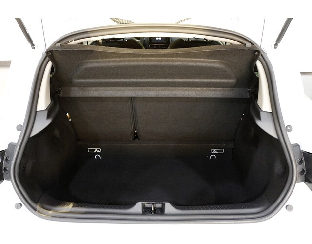Inside Clio  Blanco