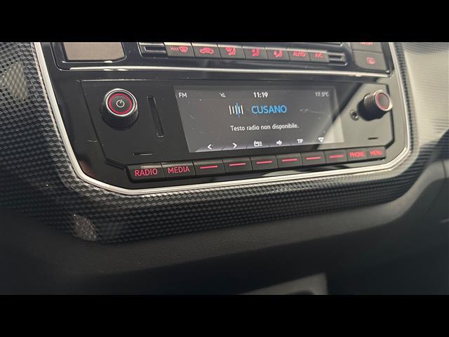 VOLKSWAGEN up  5p 2017 04998197_VO38013058