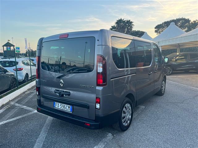 RENAULT Trafic 02641071_VO38043366