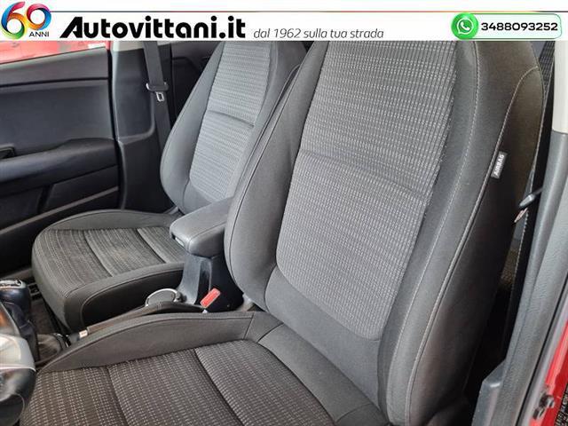 KIA MOTORS Stonic 00963936_VO38023207