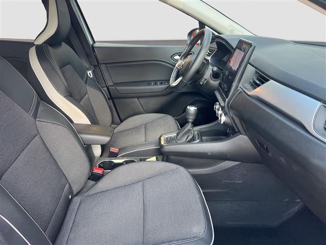 RENAULT Captur 05258500_VO38013034