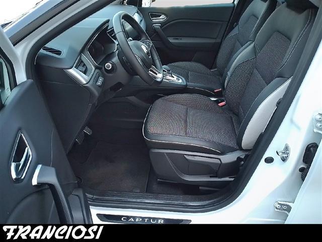 RENAULT Captur 00023589_VO38013018